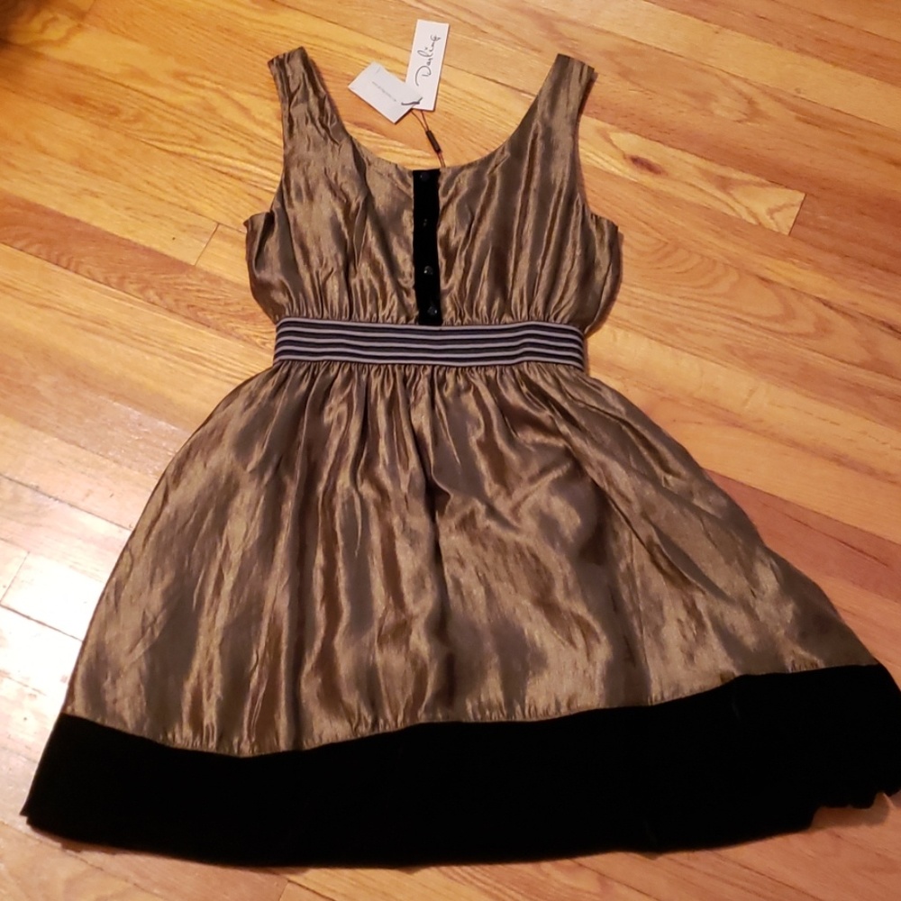 Dress - Picture 2 of 2